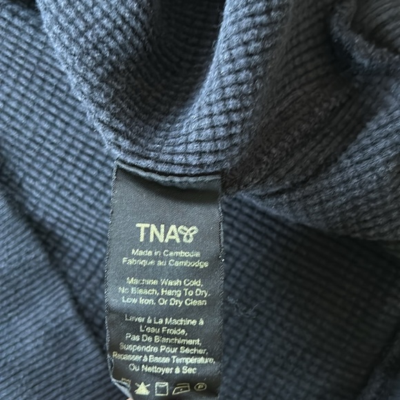 TNA Medium Waffle Crew Sweater - Picture 4 of 4